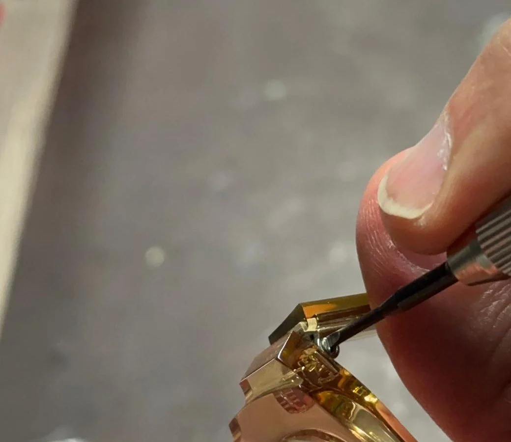 Handwerkliche Brillenreparatur bei FRANZ OPTICS